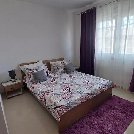 Apartman Mestral *